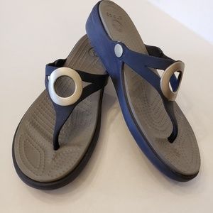 Crocs Women's Size 9 Sanrah Sandal